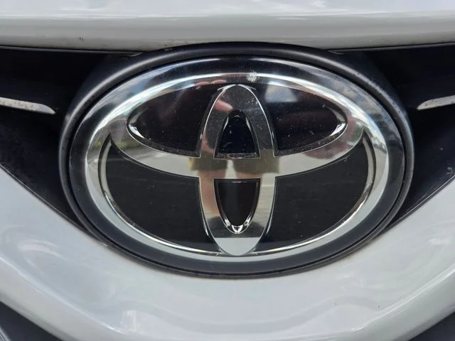 Used 2022 White Toyota SE image 20