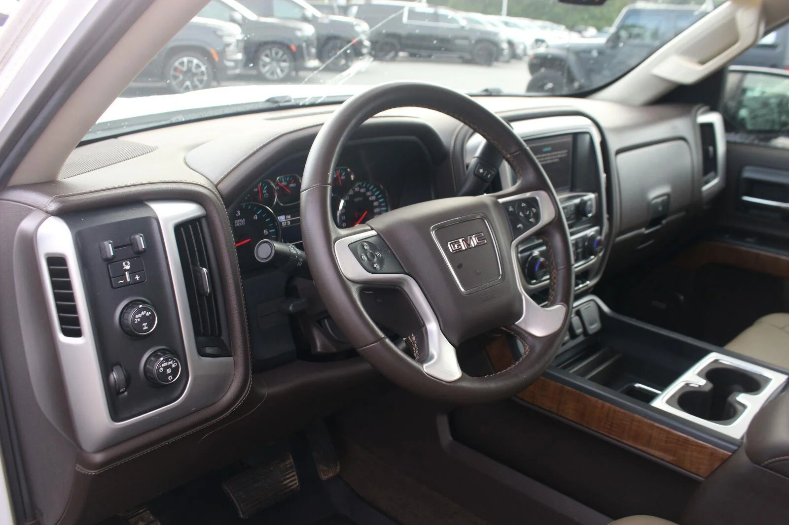 Used 2017 SUMMIT WHITE GMC SLT image 18