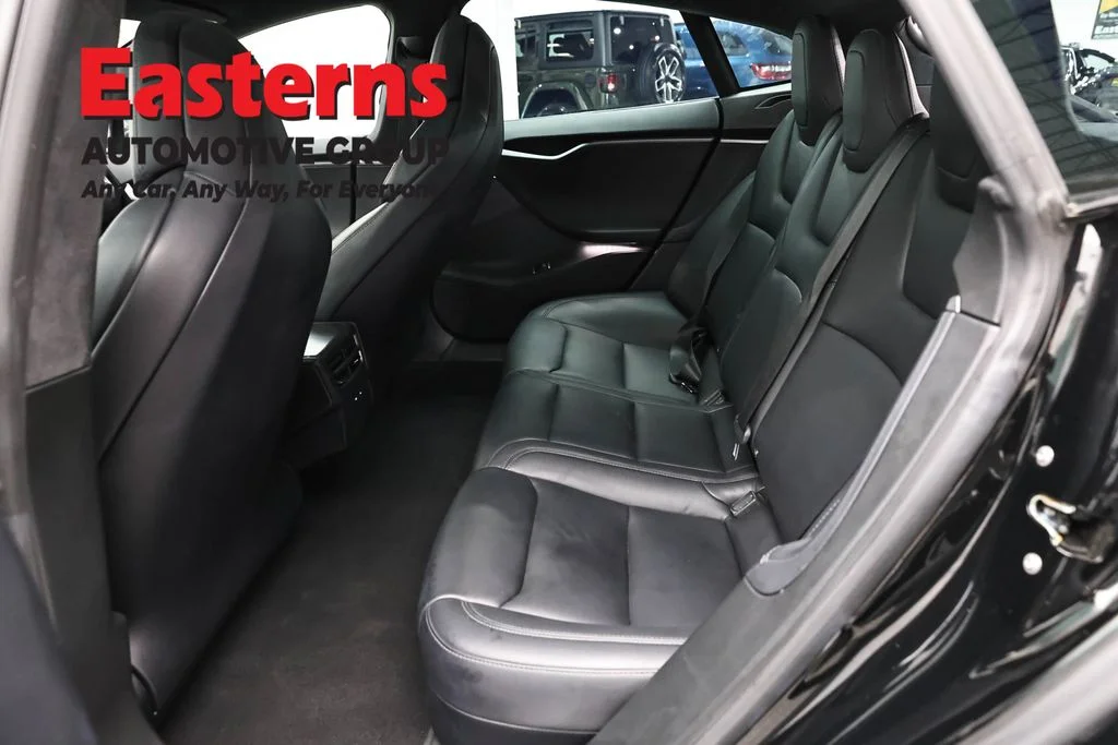 Used 2018 Black Tesla 75D image 19