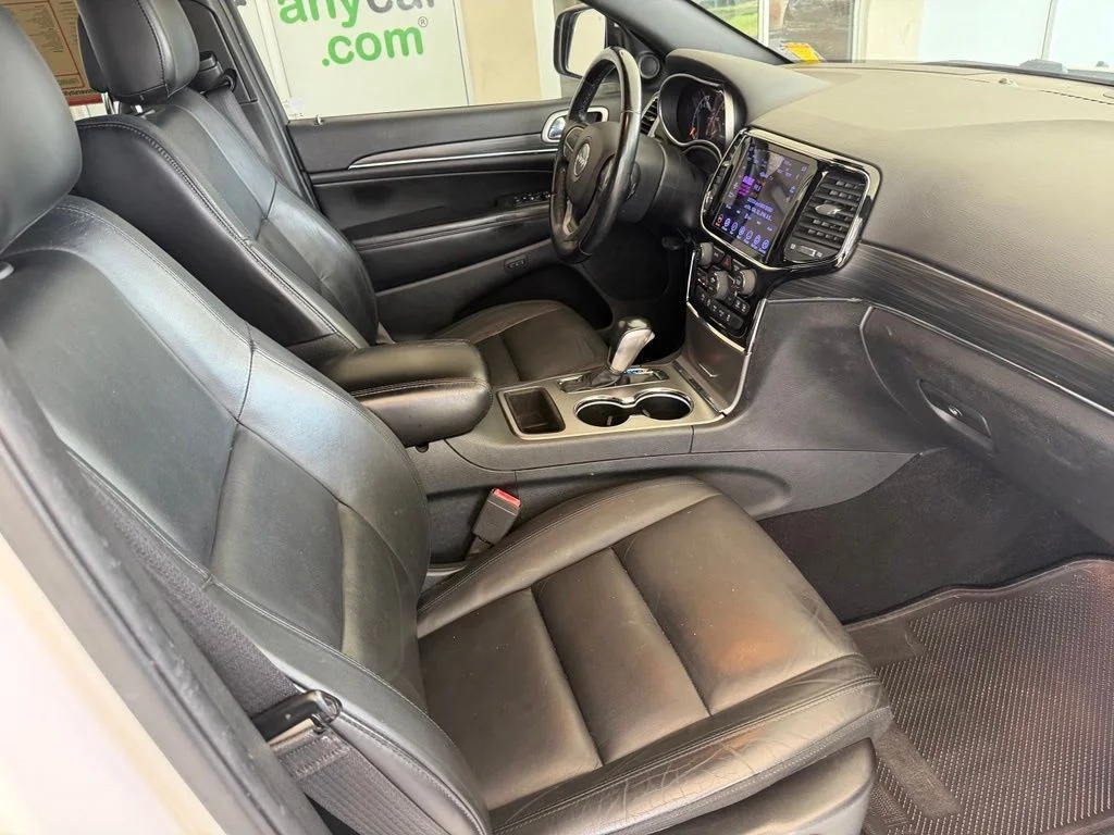 Used 2020 White Jeep Limited image 29
