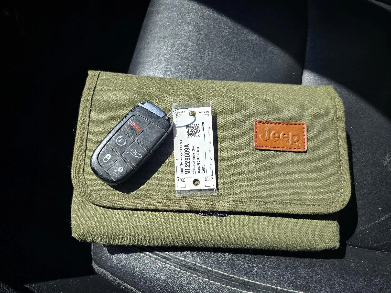 Used 2015 WHITE Jeep Limited image 15