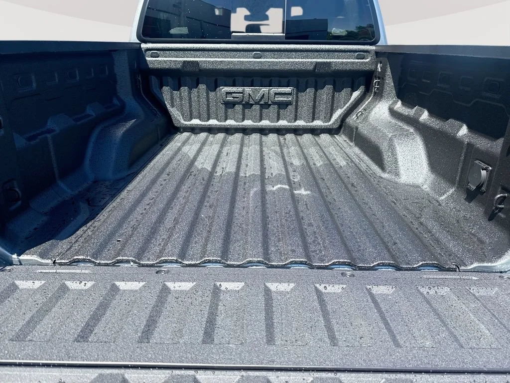 New 2026 Sterling Metallic GMC Elevation image 26