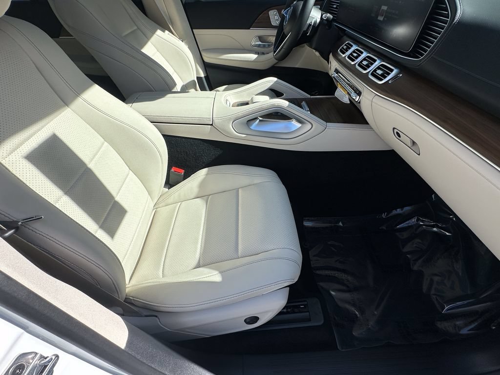 New 2026 MANUFAKTUR Moonlight White Metallic Mercedes-Benz GLE 350 image 54