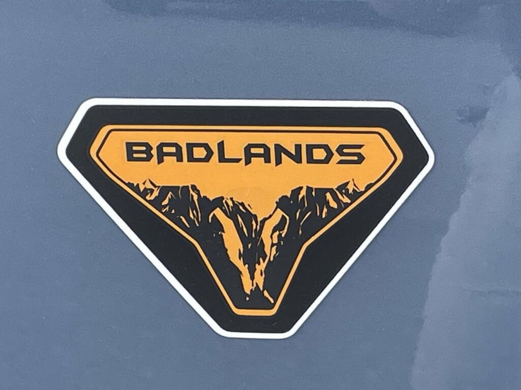 New 2025 Azure Gray Metallic Tri-Coat Ford Badlands image 14