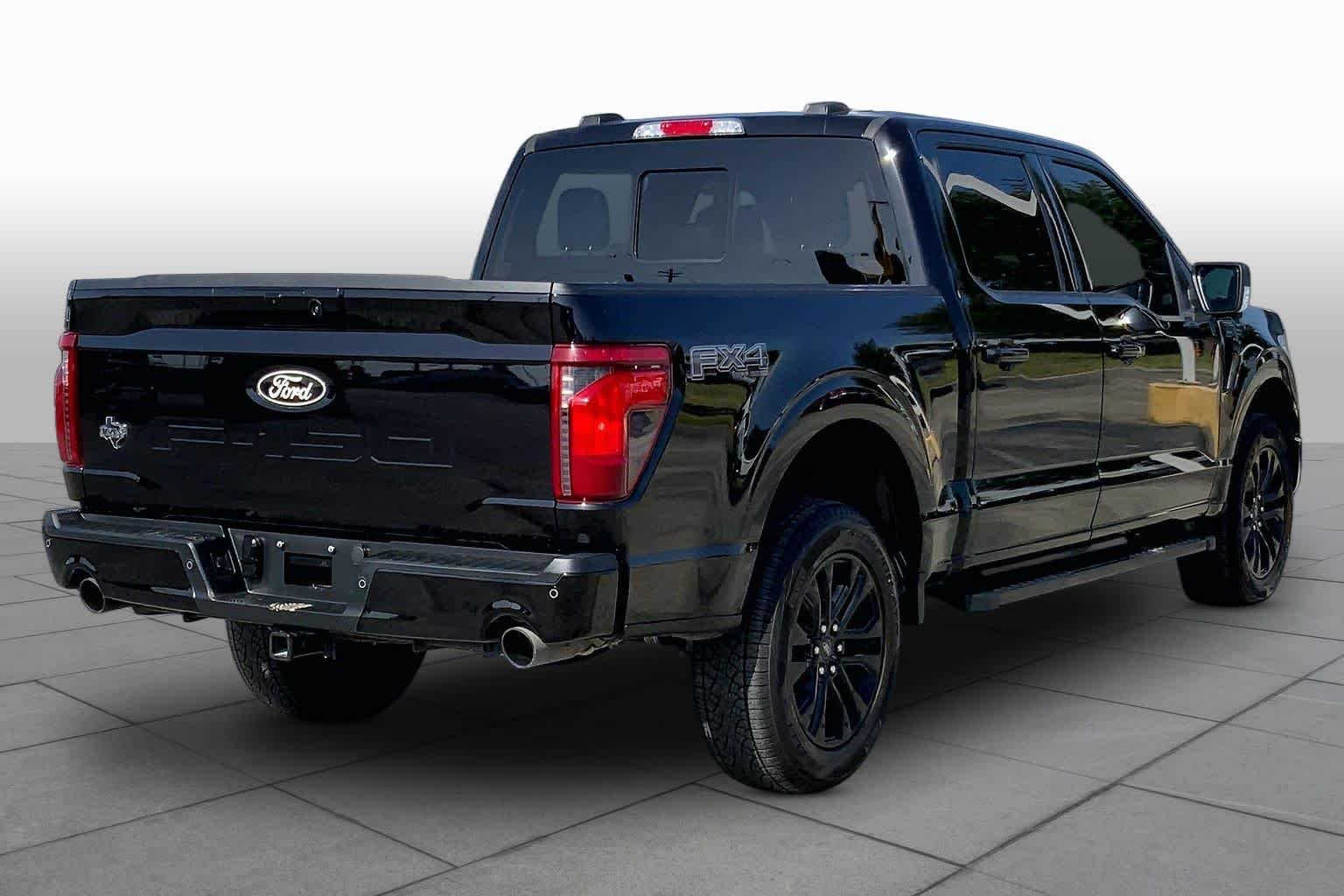 Used 2025 Agate Black Metallic Ford XLT image 12