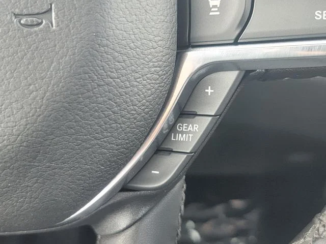 New 2026 Granite Crystal Metallic Clear-Coat Exterior Paint RAM Laramie image 21