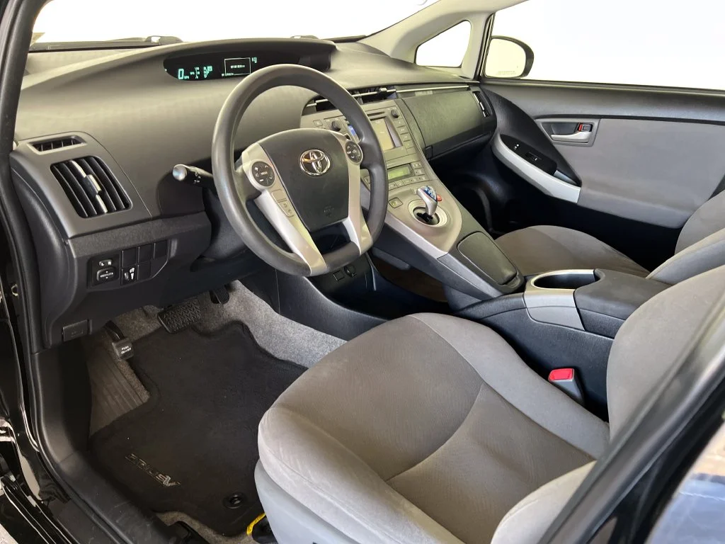 Used 2013 Black Toyota Two image 19