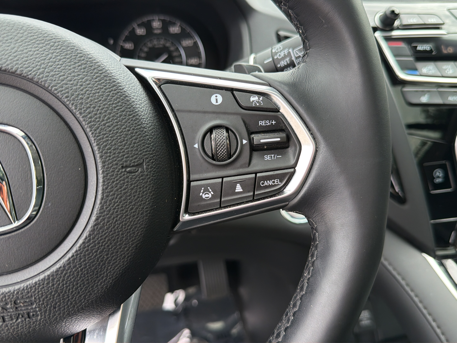 Used 2024 Platinum White Pearl Acura Base image 18