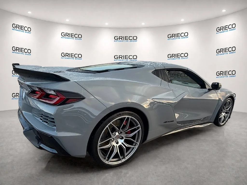 Used 2024 Gray Chevrolet Z06 image 7