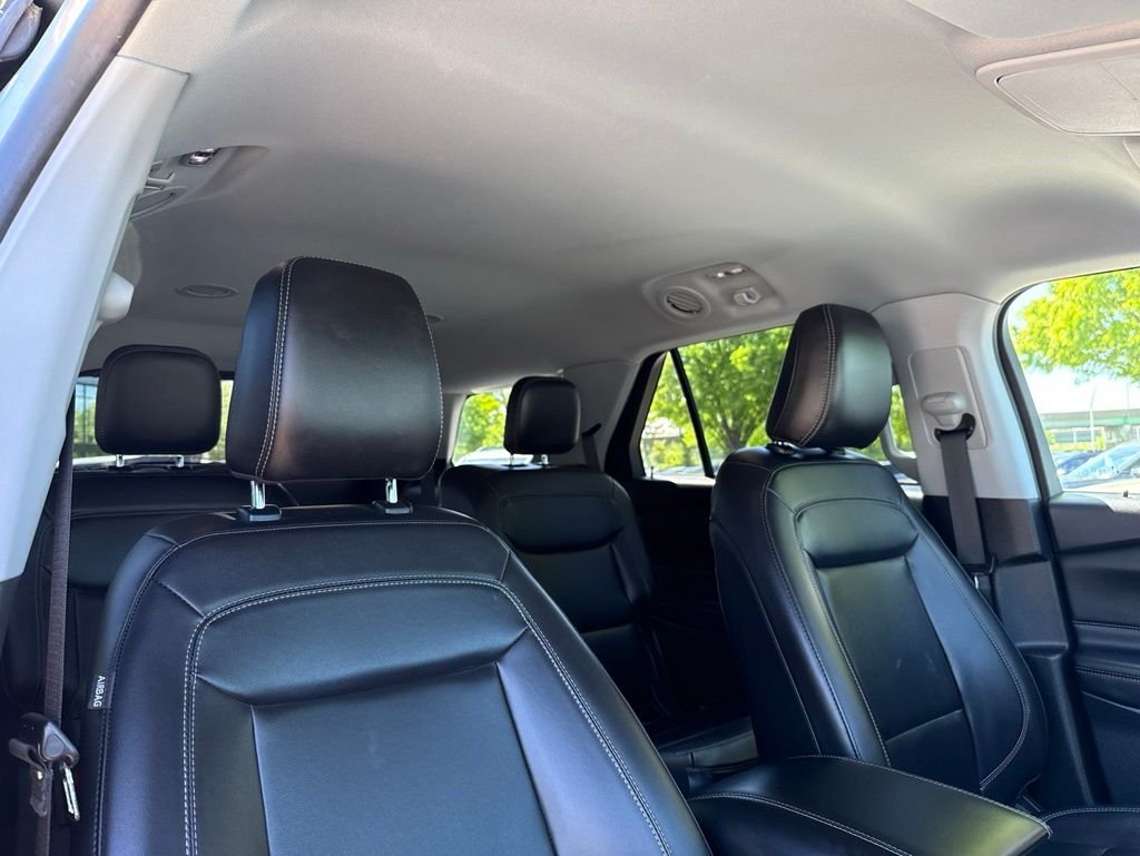 Used 2022 Silver Ford XLT image 32