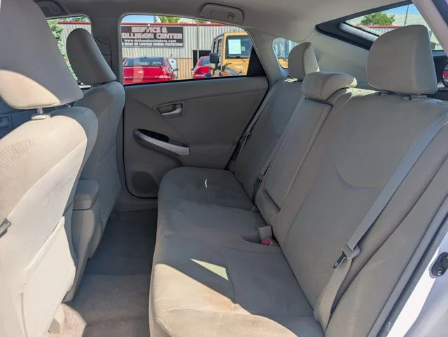 Used 2010 White Toyota  image 14