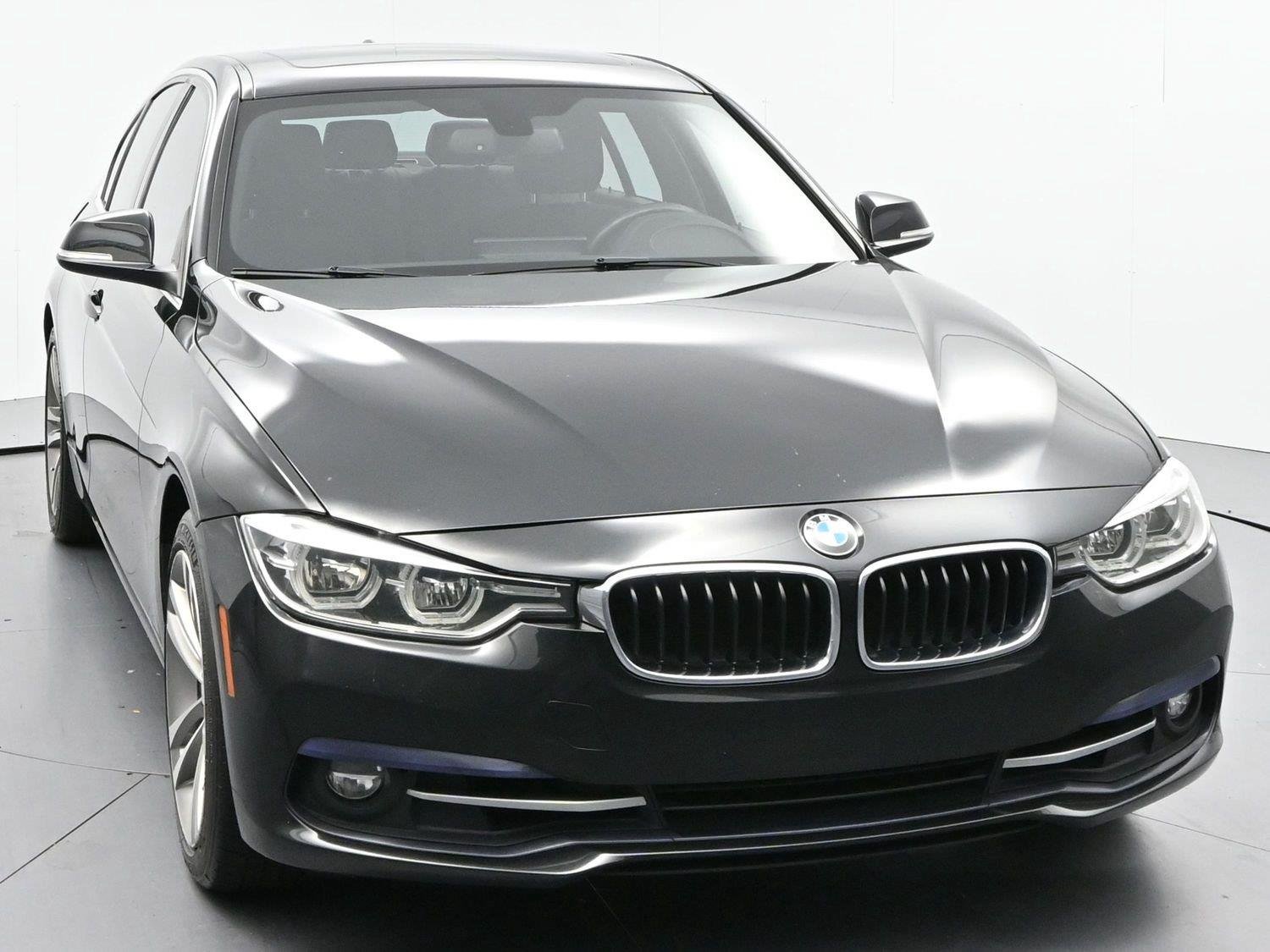 Used 2018 Black Sapphire Metallic BMW 330i image 2