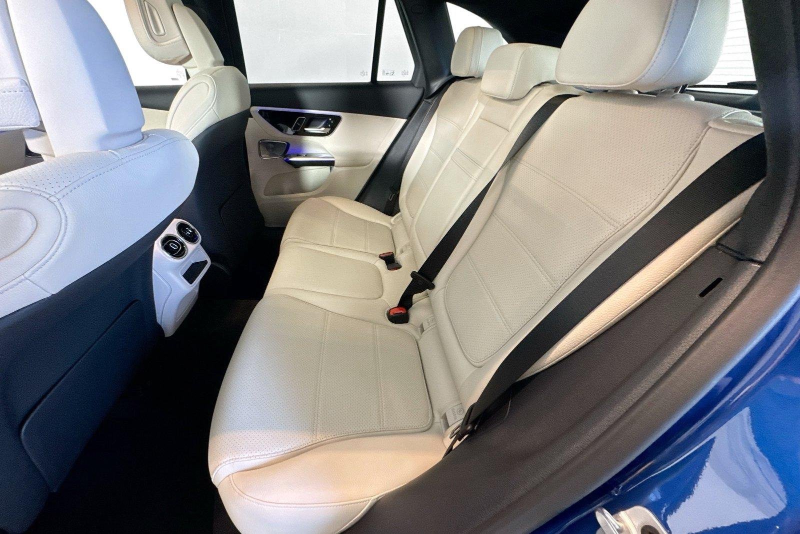 New 2026 Black Mercedes-Benz GLC 300 image 22