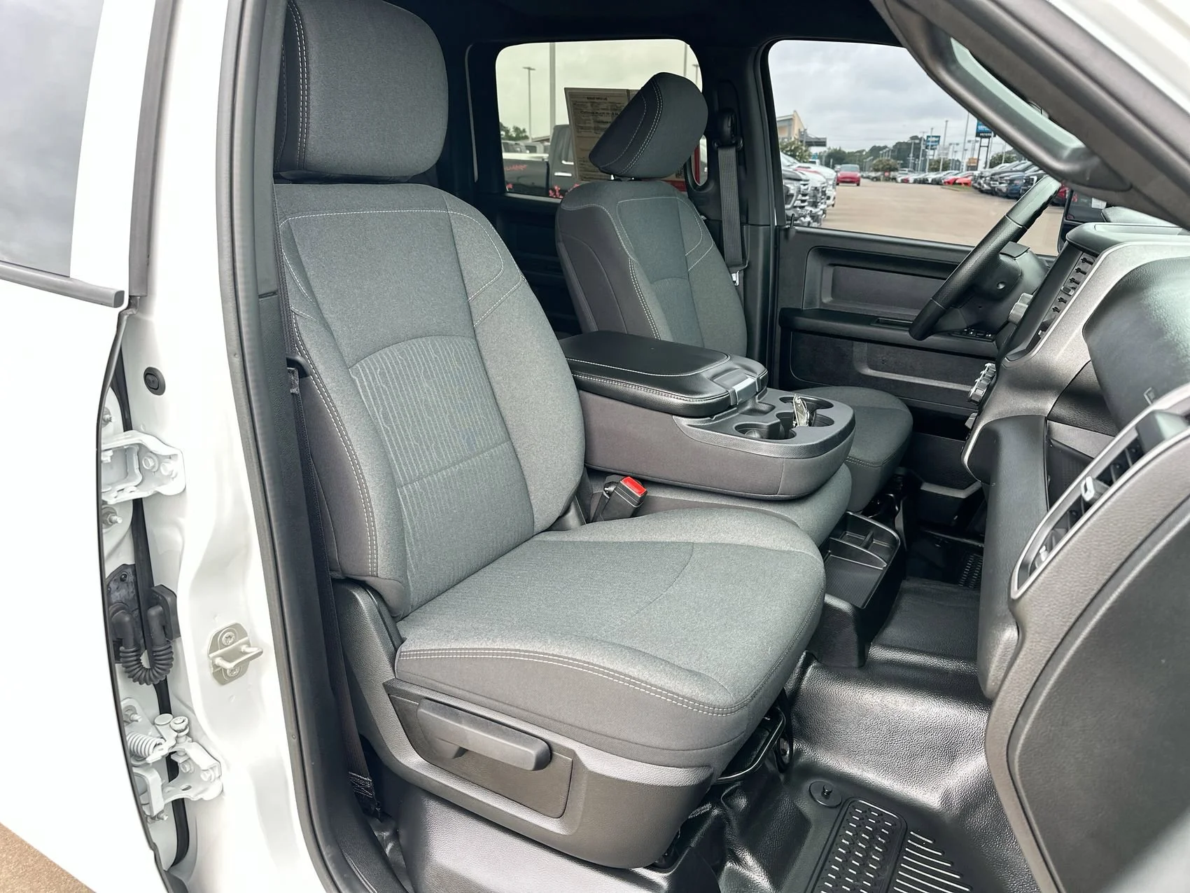2024 RAM Ram 3500 Chassis Cab Tradesman - Photo 22