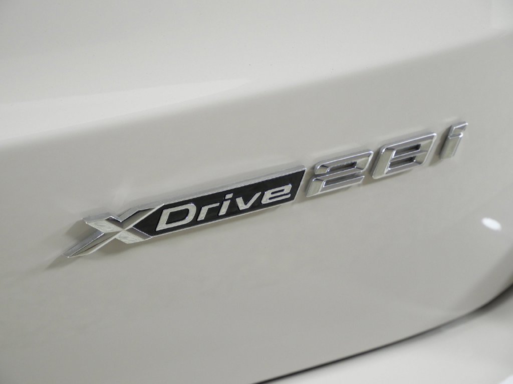 New 2027 Dune Grey Metallic BMW xDrive28i image 12