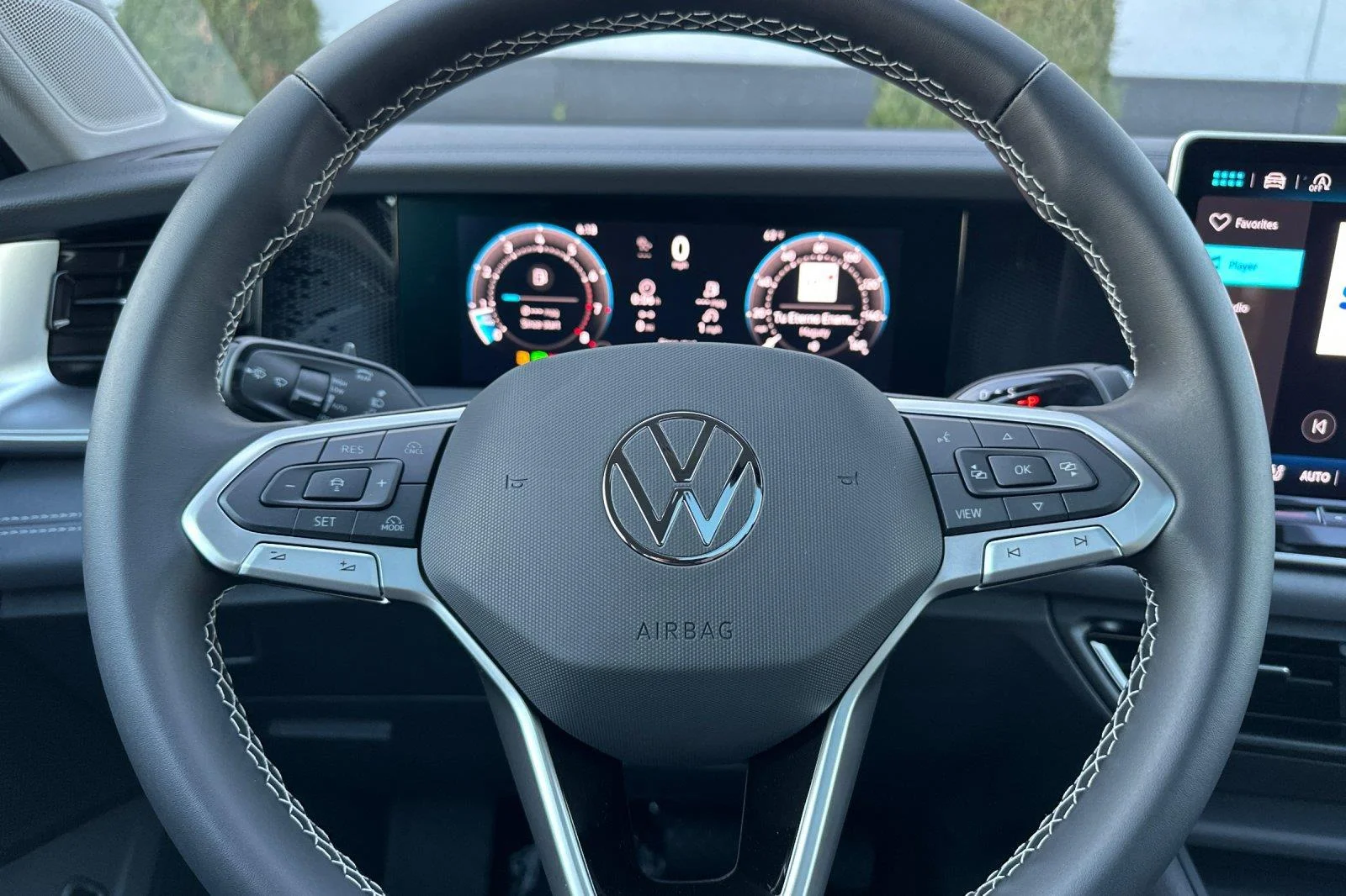 New 2026 Monterey Blue Pearl Volkswagen SE image 22