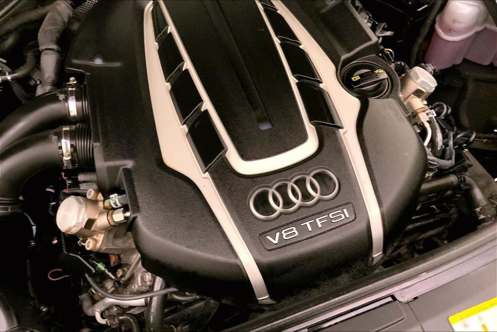 Used 2016 Black Metallic Audi L 4.0T Sport image 31