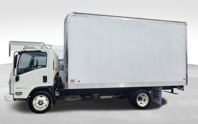 New 2025 Arc White Chevrolet  image 2