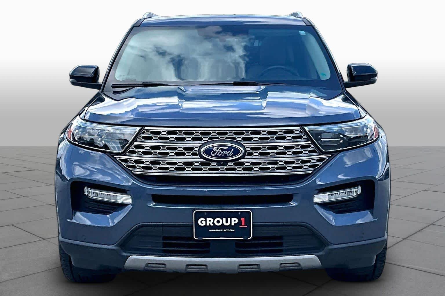 Used 2021 Infinite Blue Metallic Tinted Clearcoat Ford Limited image 4