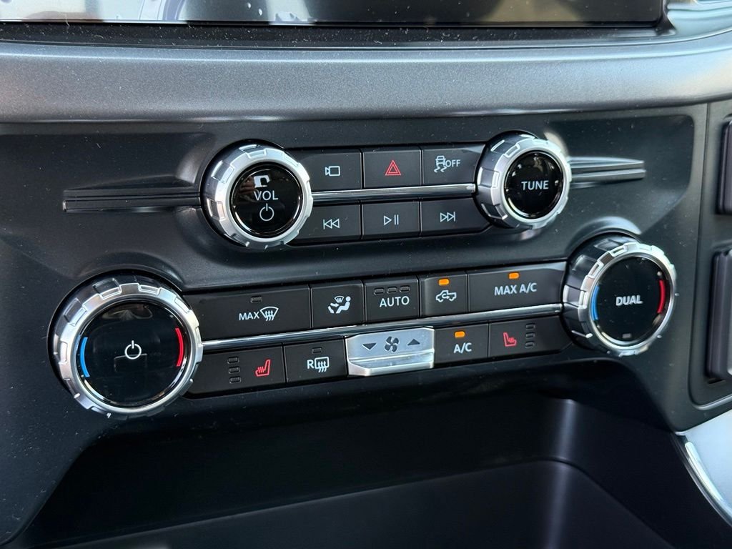 New 2026 Oxford White Ford XLT image 10