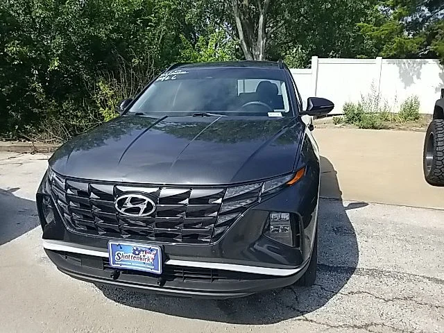 Used 2022 Gray Hyundai SEL image 10