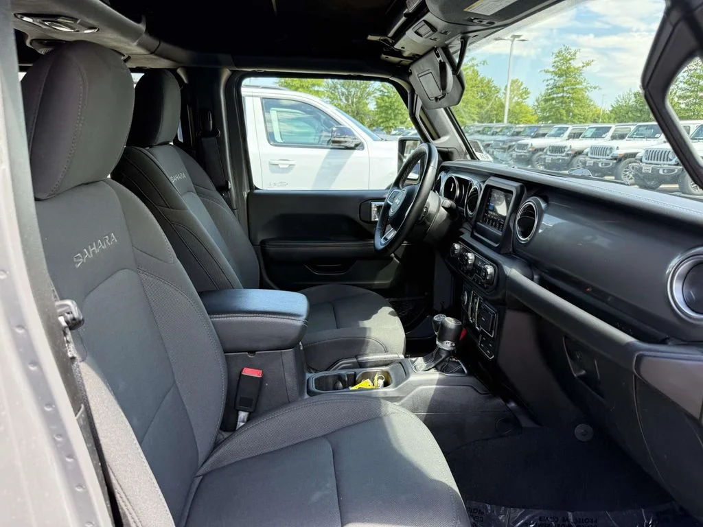 Used 2021 Gray Jeep Unlimited Sahara image 15