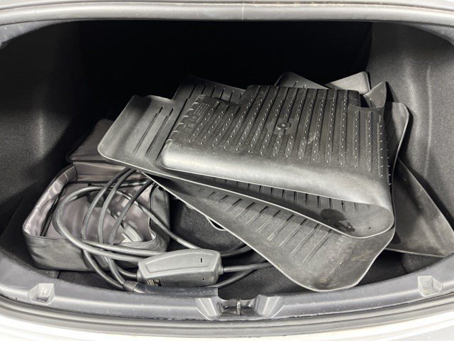 Used 2018 Silver Tesla Long Range Battery image 35