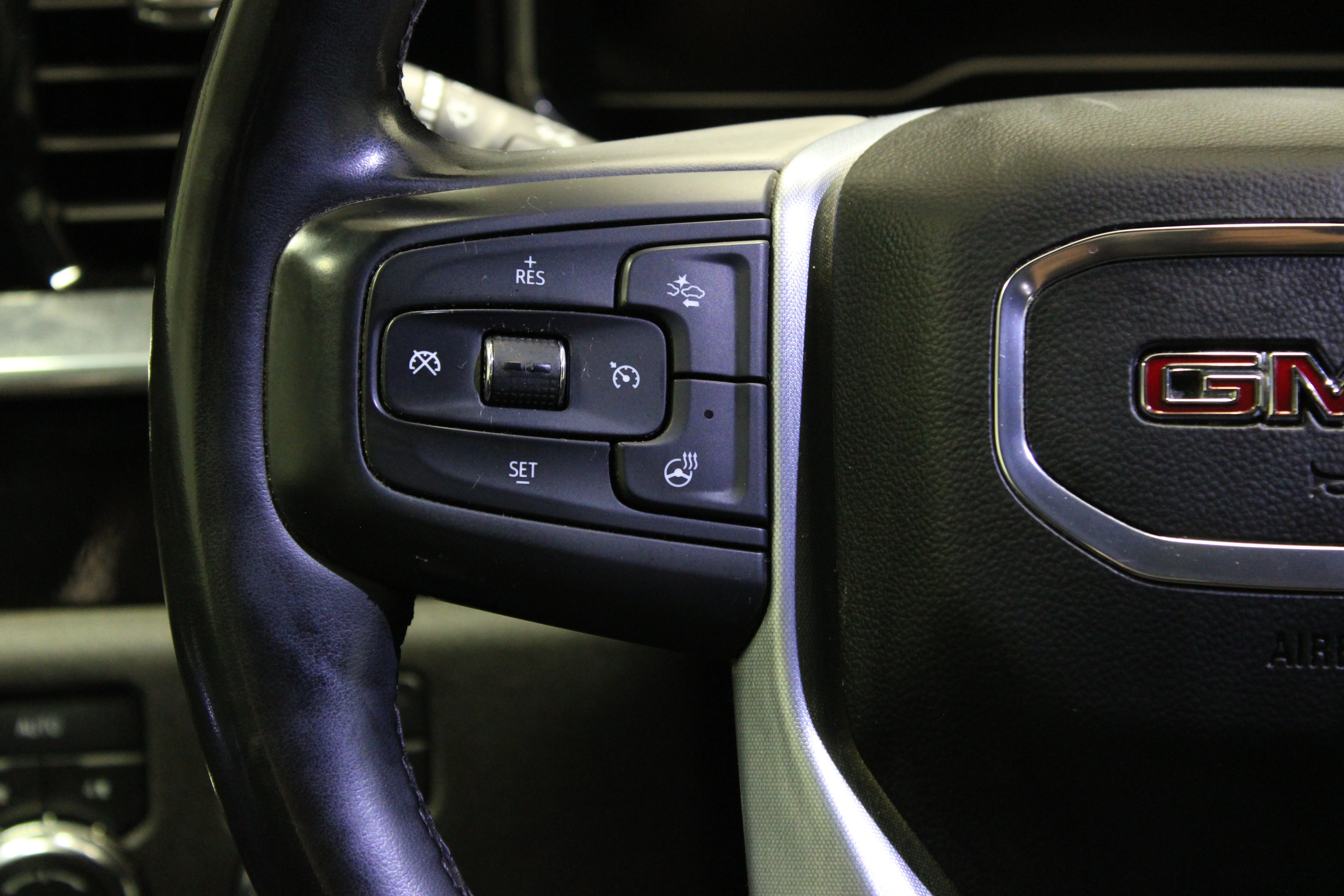 Used 2023 Summit White GMC SLE image 23