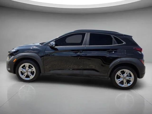 Used 2022 Ultra Black Hyundai SEL image 2
