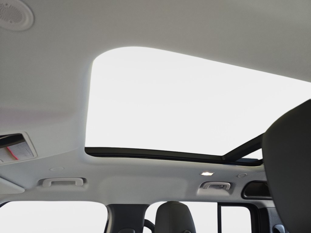 Certified Used 2026 White Land Rover S image 31