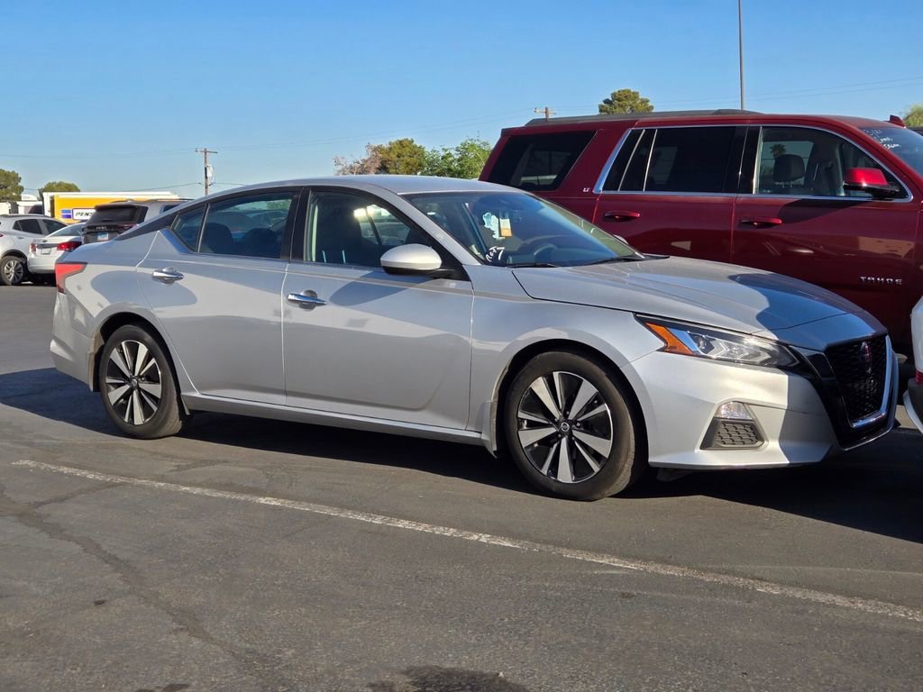 2022 Nissan Altima SV