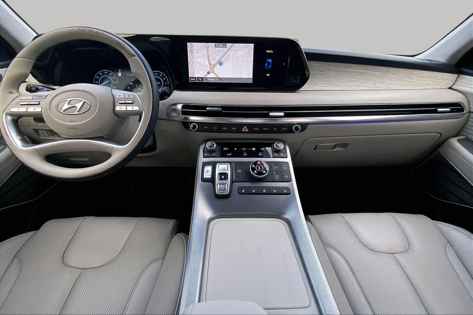 Used 2023 Abyss Black Pearl Hyundai Calligraphy image 16
