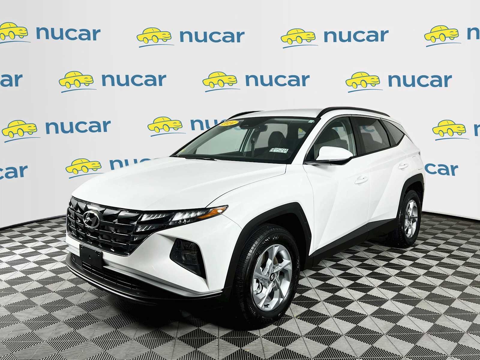 Used 2024 White Pearl Hyundai SEL image 3