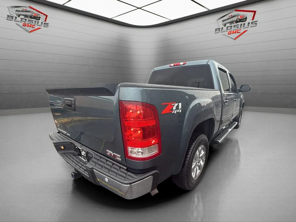 Used 2012 STEALTH GRAY METALLIC GMC SLT image 5