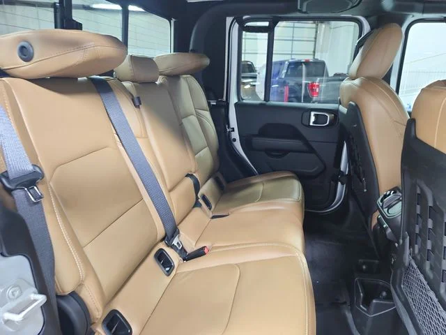 Used 2023 Silver Jeep Rubicon image 39