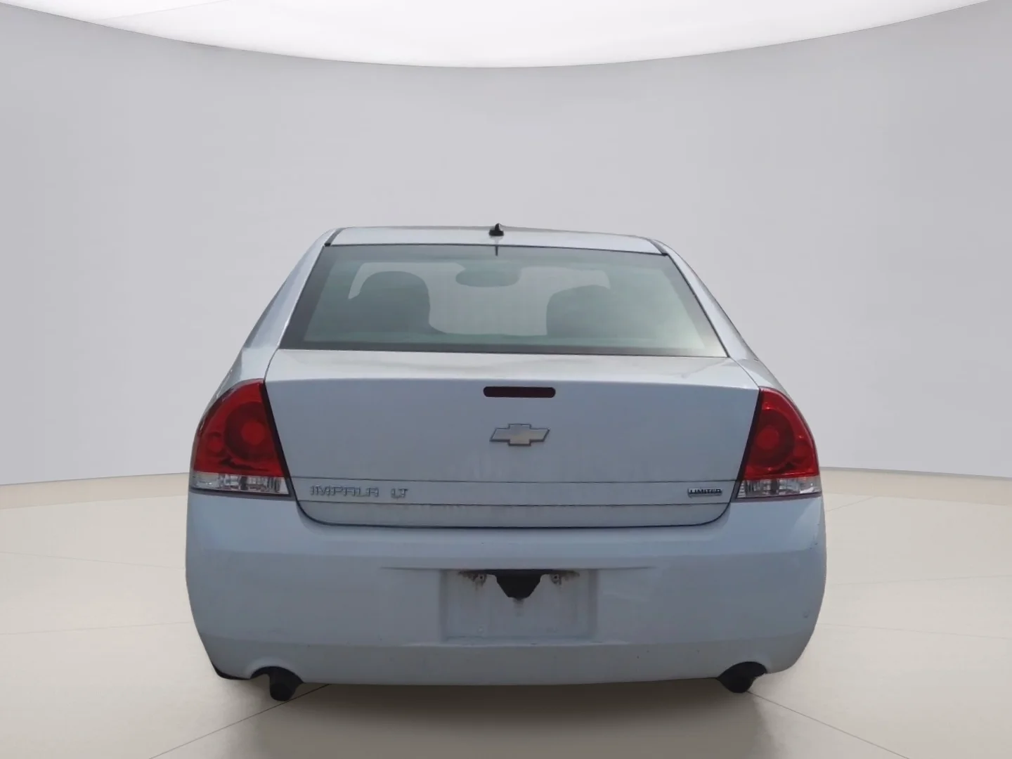 Used 2016 White Chevrolet LT FLEET image 4