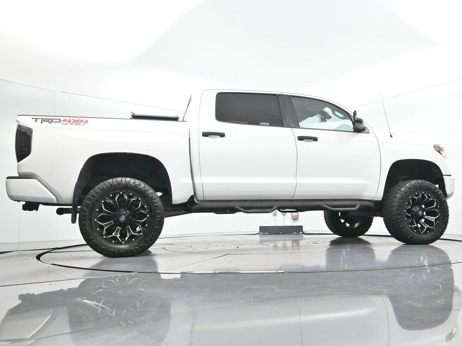 Used 2019 Super White Toyota SR5 image 46