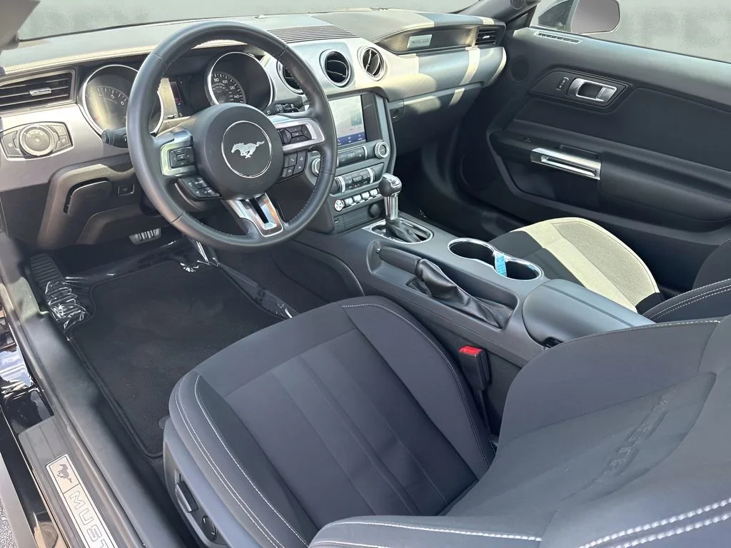 Used 2022  Ford GT image 11