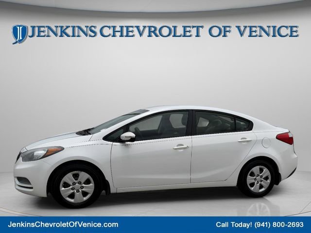 Used 2015 White Kia LX image 10