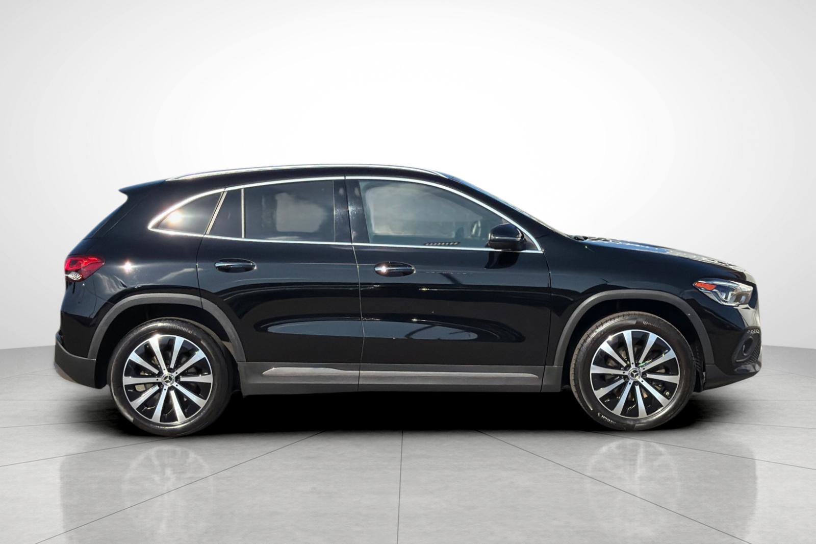 Used 2023 Black Mercedes-Benz GLA 250 image 30