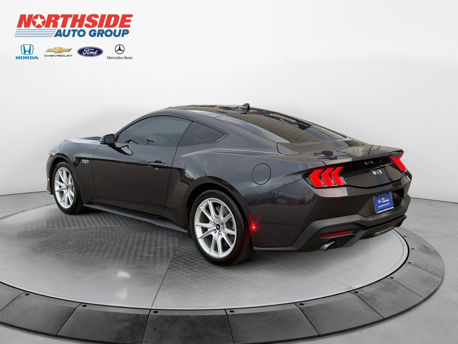 Used 2024 Dark Matter Gray Metallic Ford GT Premium image 5