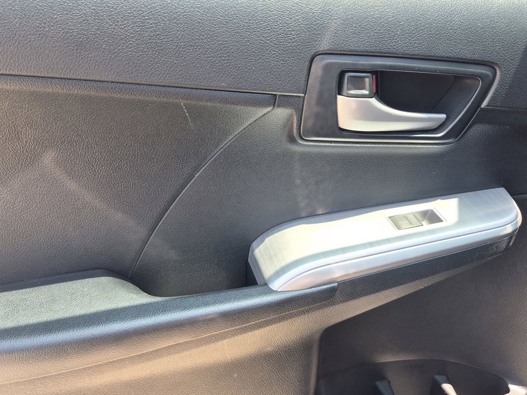 Used 2014 Magnetic Gray Metallic Toyota SE image 17