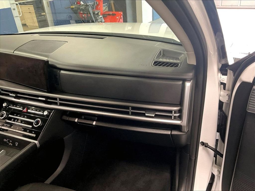Used 2026 White Hyundai SE image 13