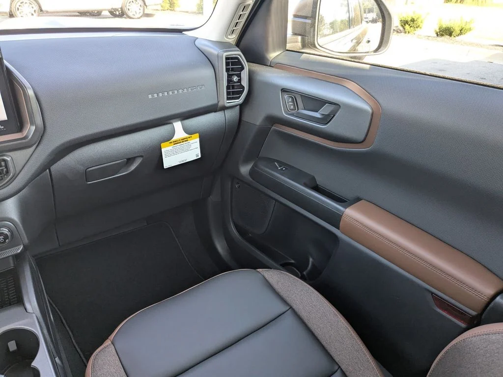 New 2025 Shadow Black Ford Outer Banks image 18