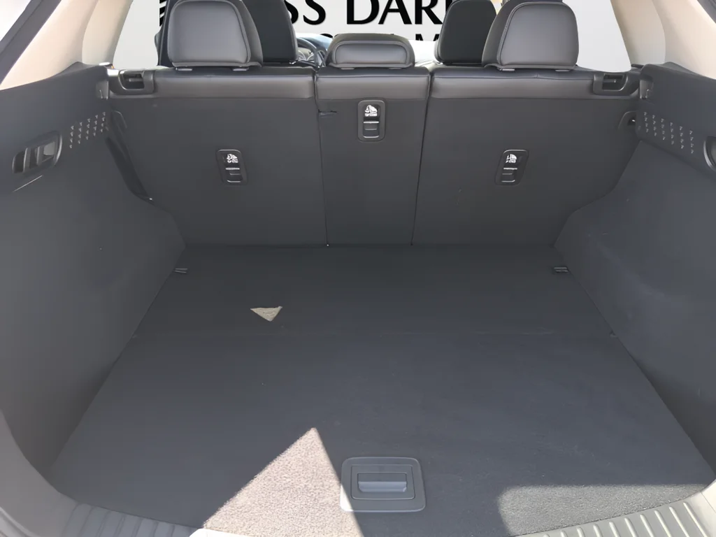Used 2025 Silver Mazda 2.5 S Preferred Package image 33