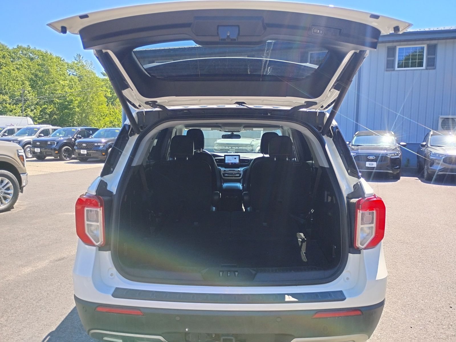 Used 2022 White Ford XLT image 10