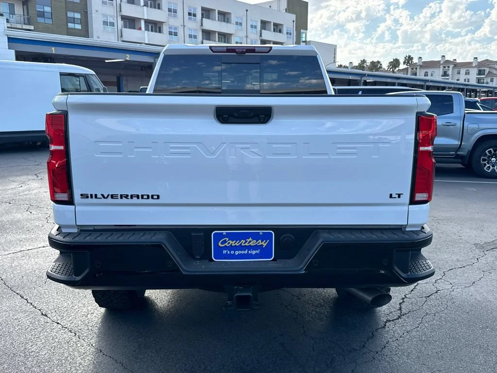 New 2026 Summit White Chevrolet LT image 7
