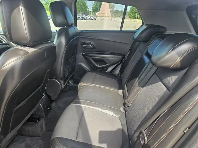 Used 2022 Mosaic Black Metallic Chevrolet LT image 25