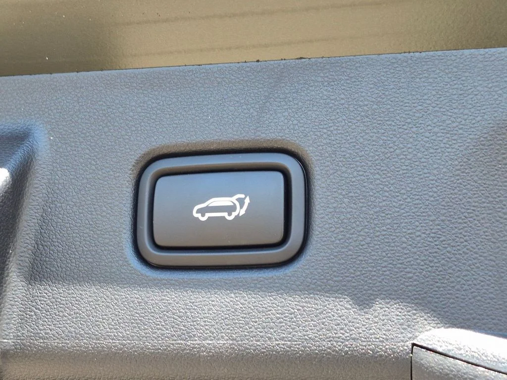 Certified Used 2026 Green Hyundai SEL image 23