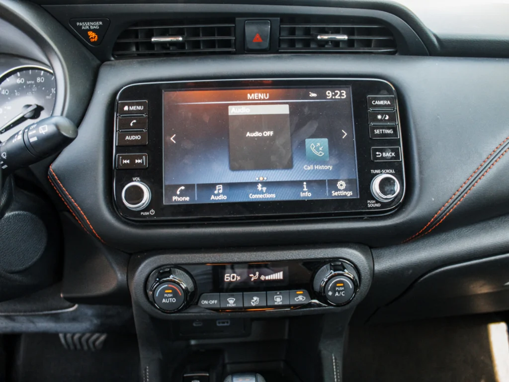 Used 2024 Boulder Gray Pearl Nissan SR image 14